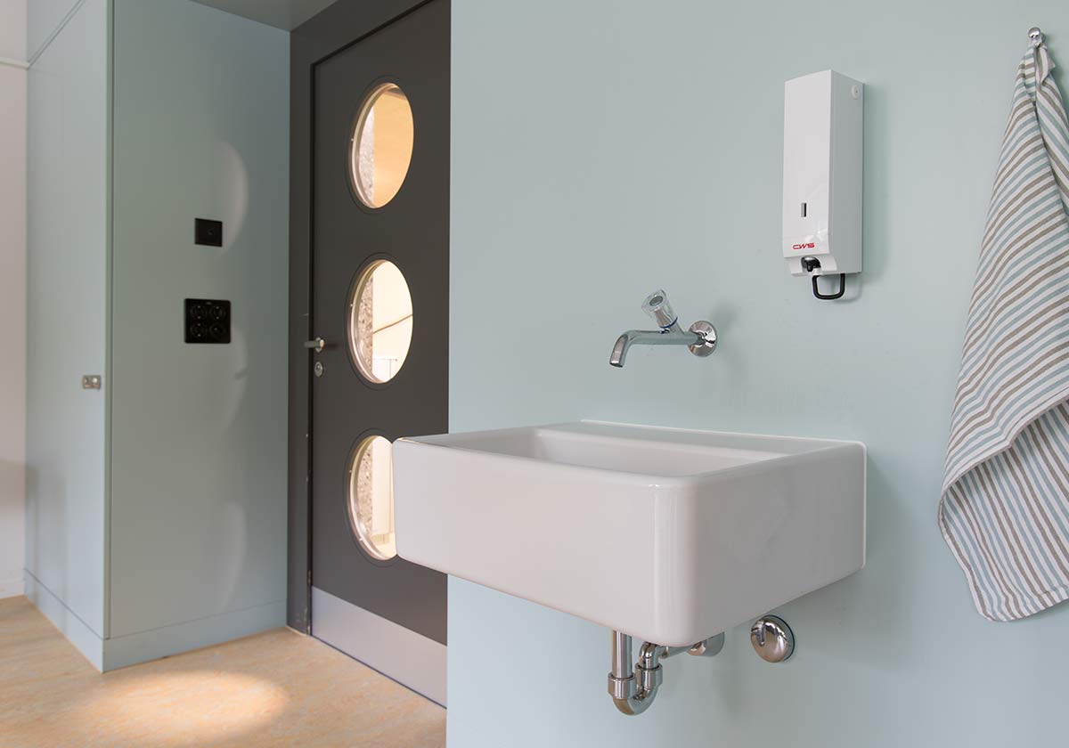 Sanitärbecken 4